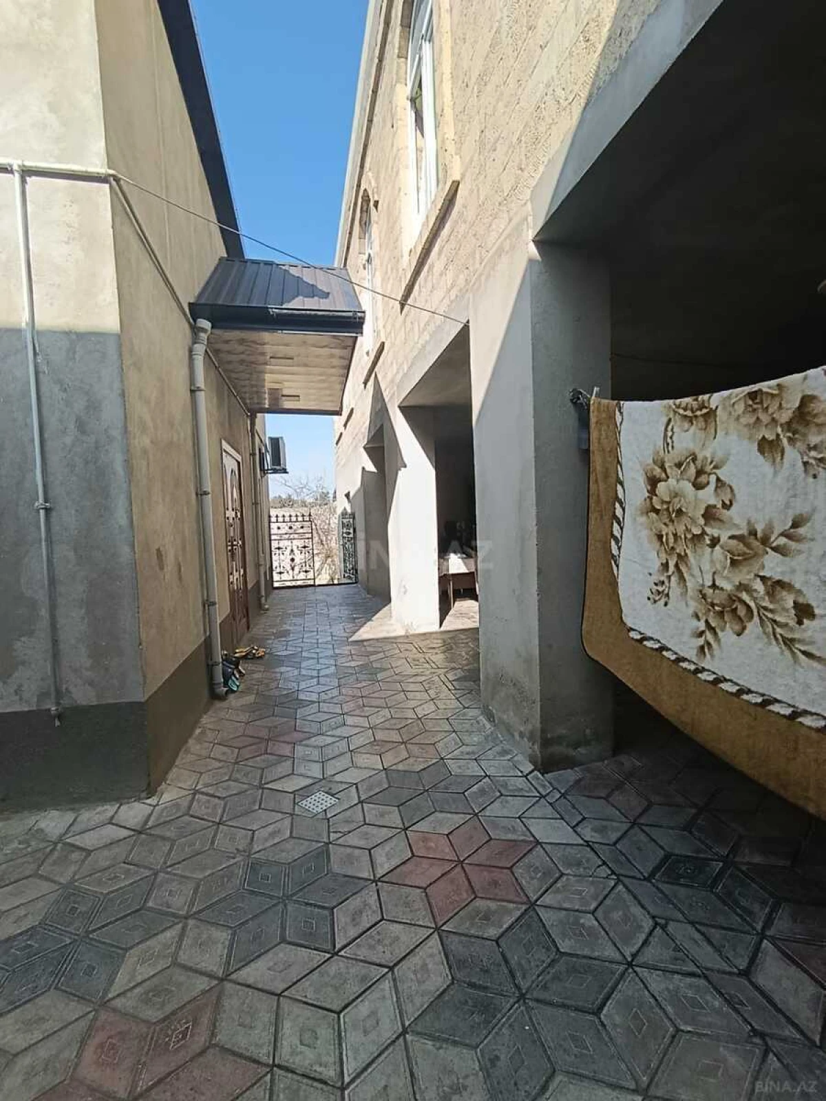 Satılır 6 otaqlı həyət evi 296 m²