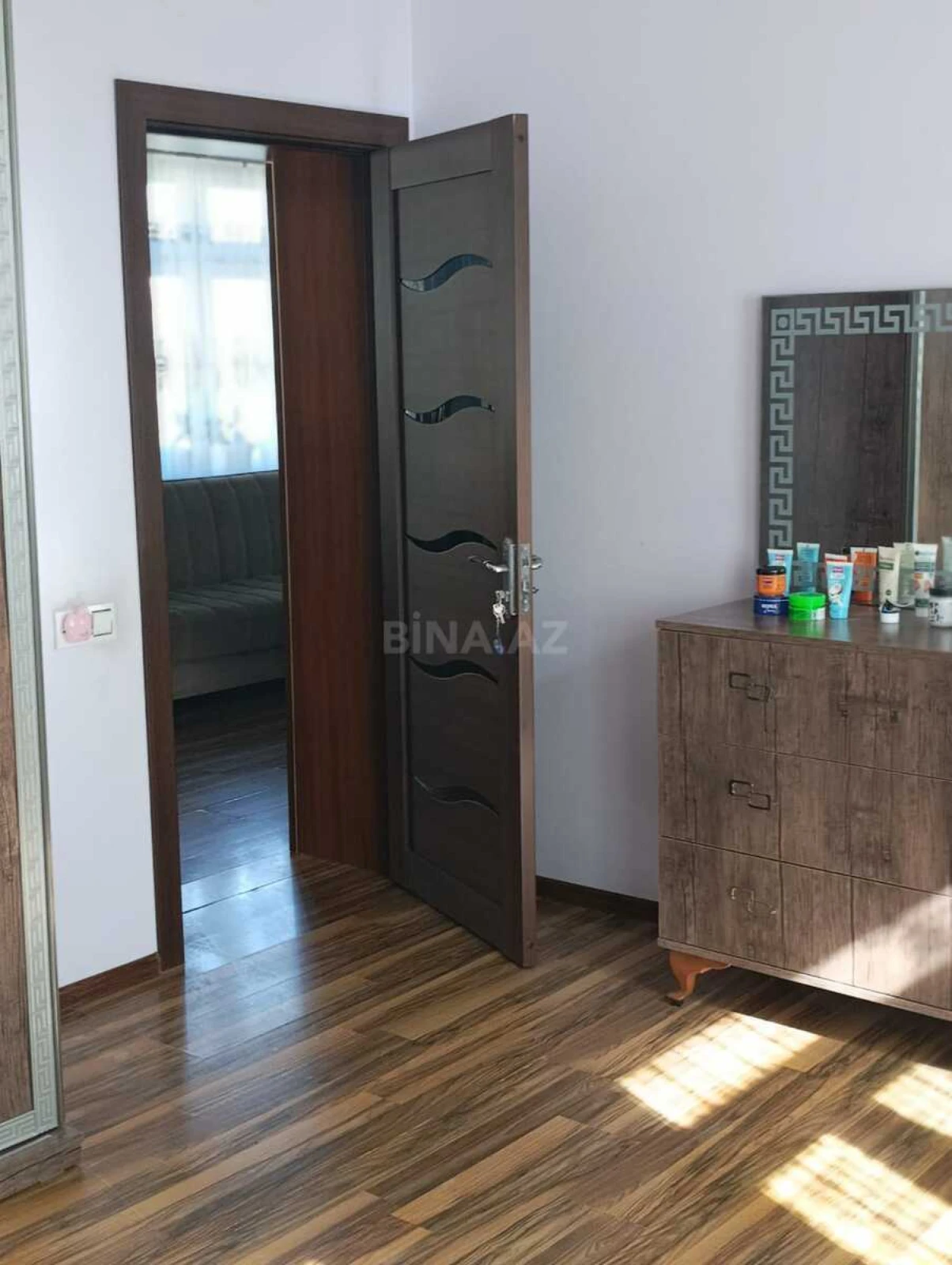 Satılır 6 otaqlı həyət evi 296 m²