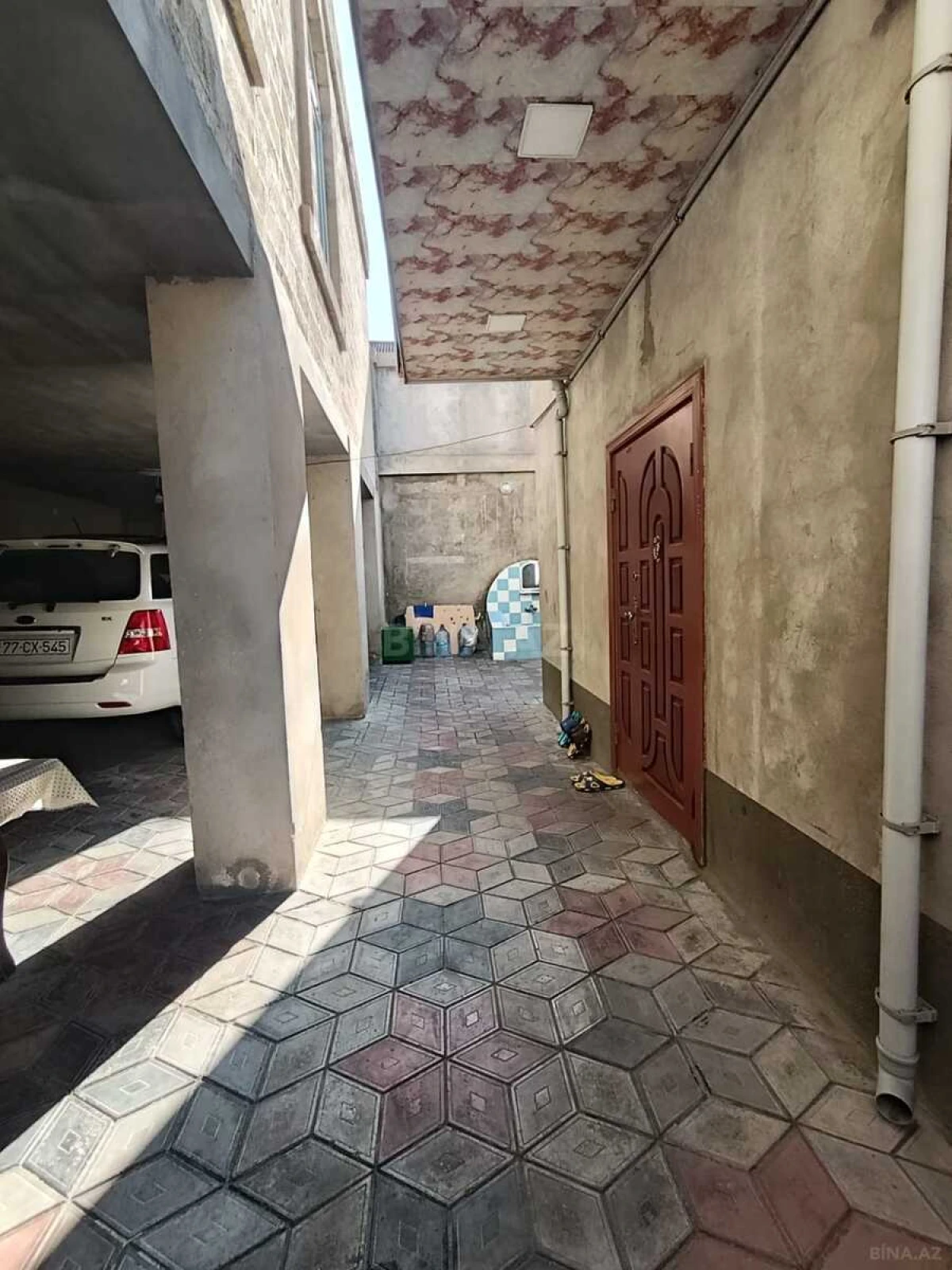 Satılır 6 otaqlı həyət evi 296 m²