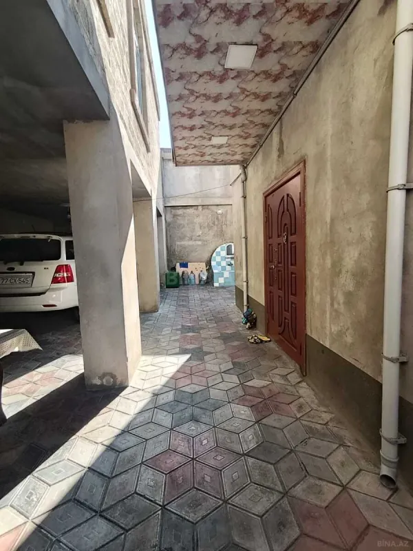 Satılır 6 otaqlı həyət evi 296 m²