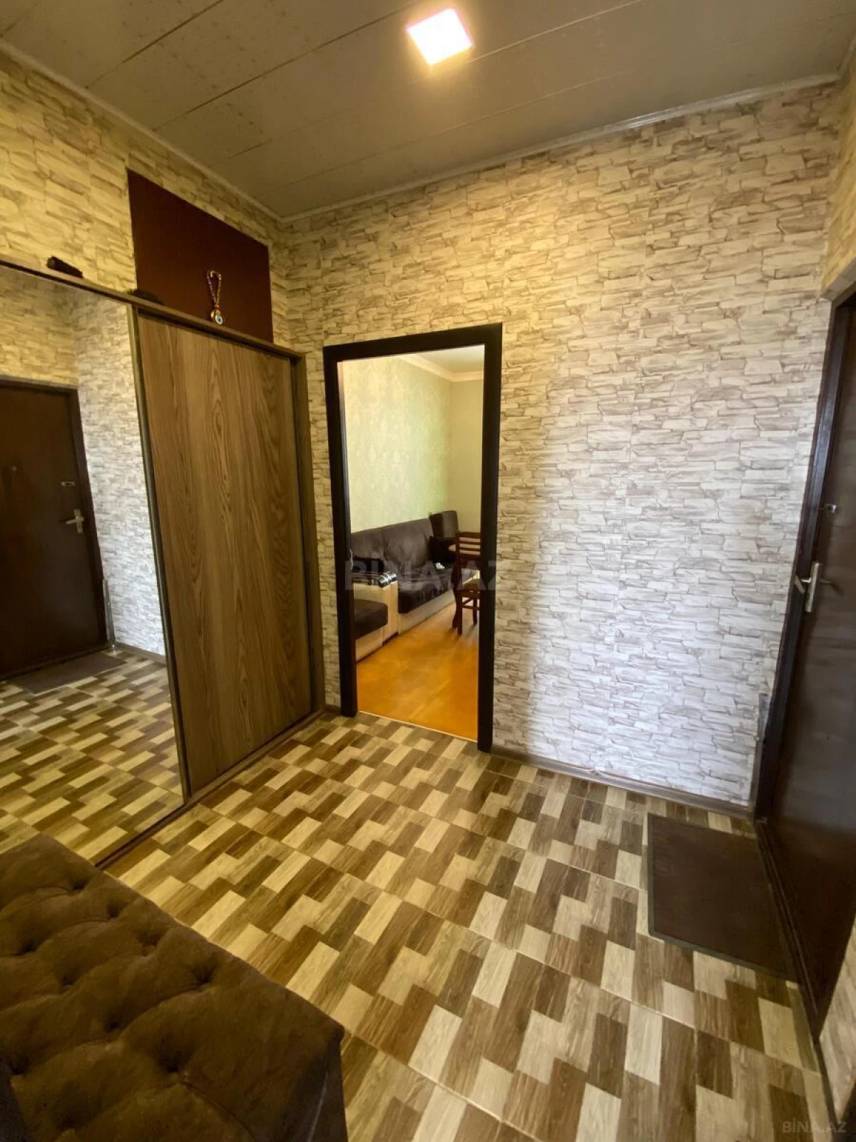 Satılır 2 otaqlı mənzil 60 m²