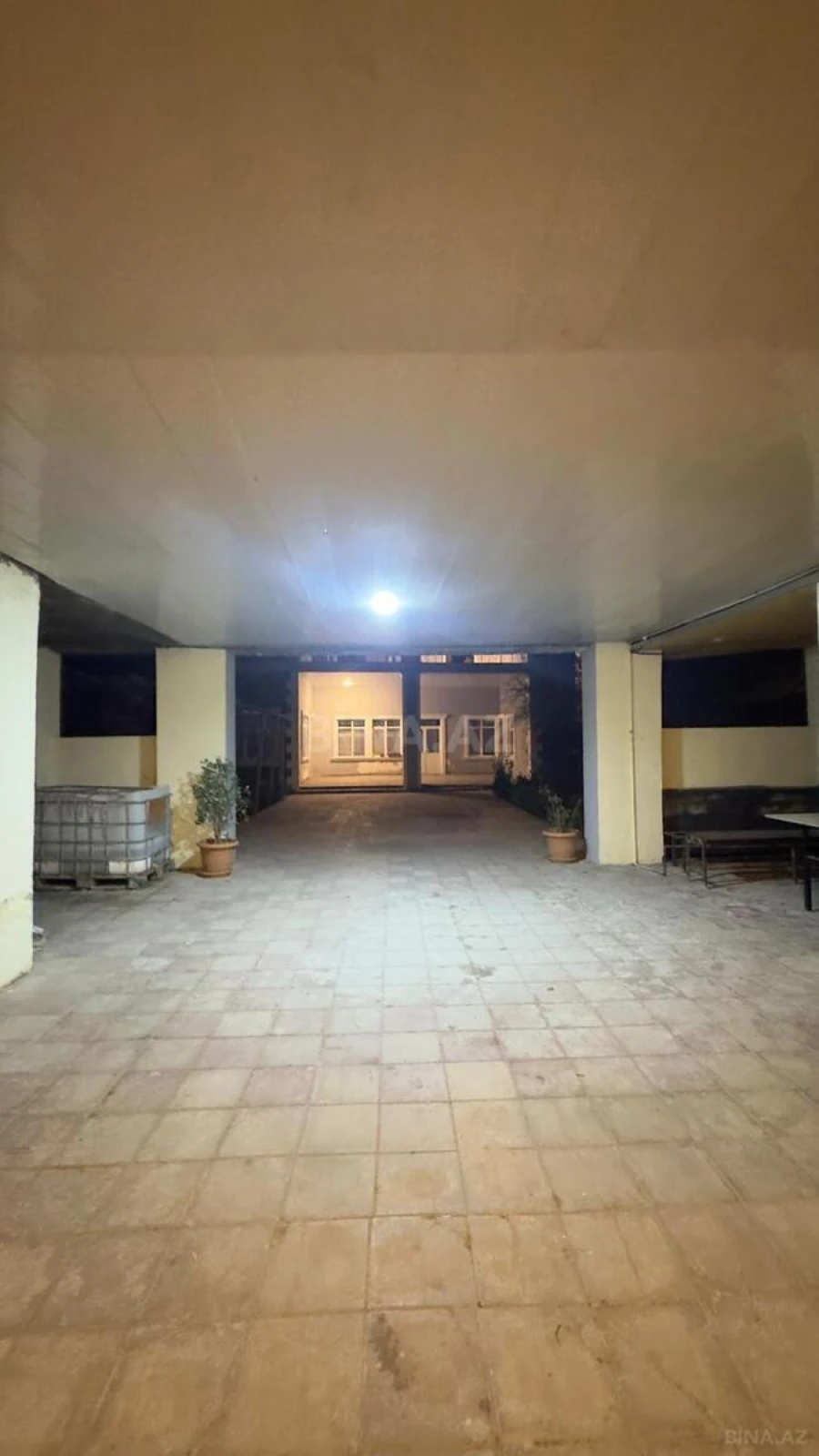 Satılır obyekt 500 m²