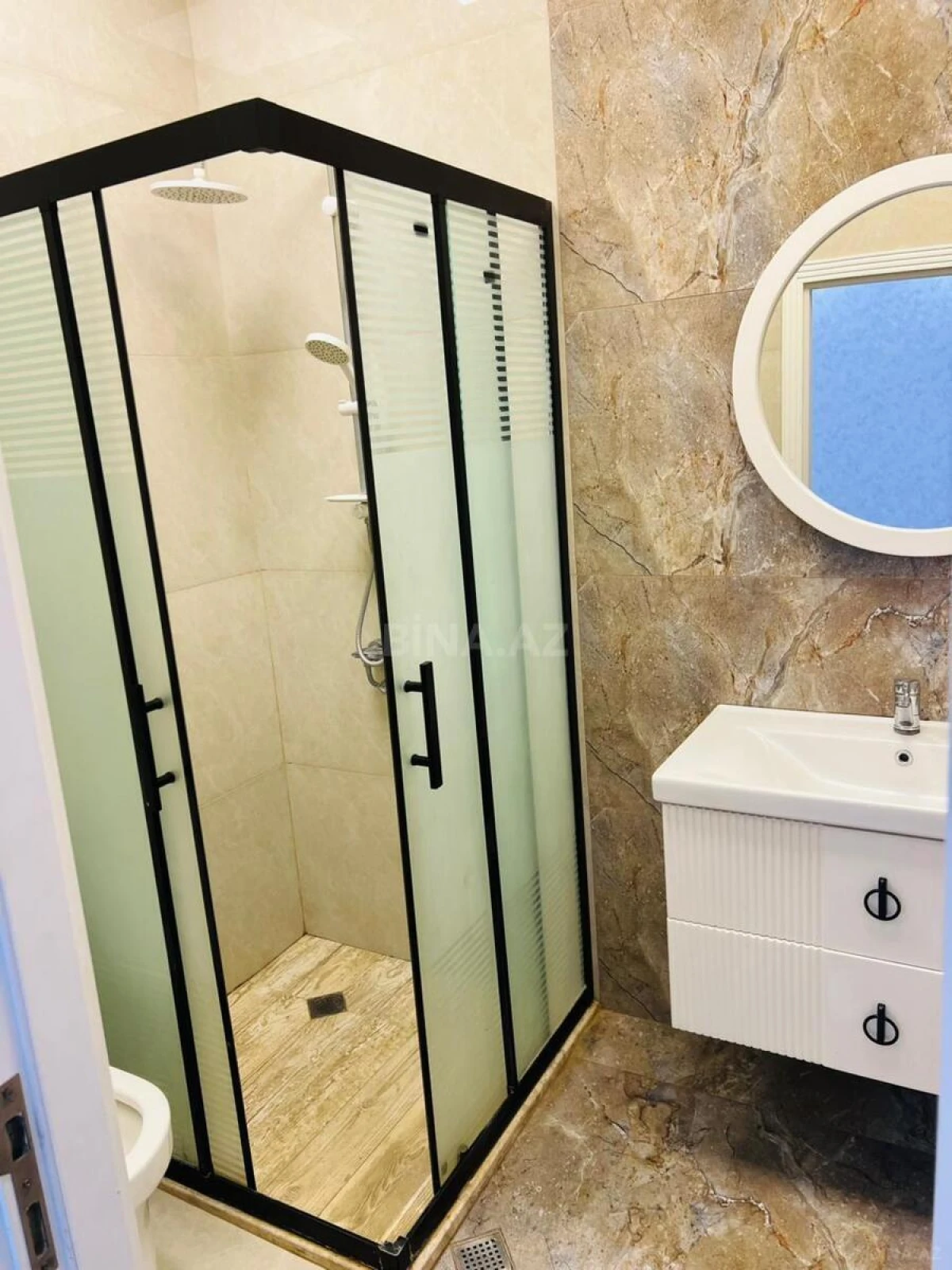 Kirayə verilir 3 otaqlı mənzil 105 m²