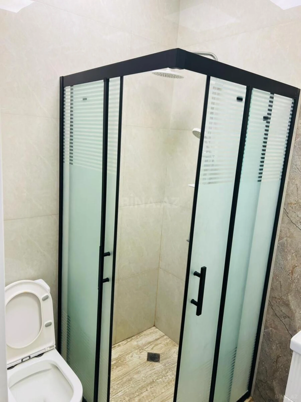 Kirayə verilir 3 otaqlı mənzil 105 m²