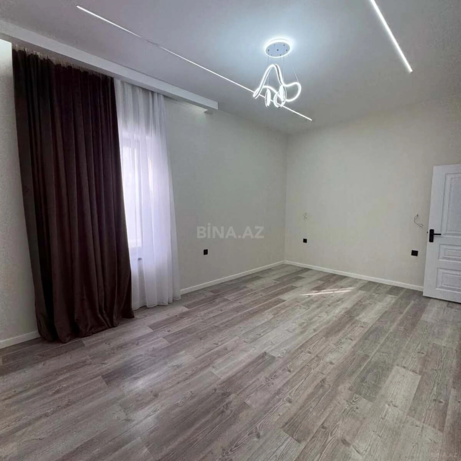 Satılır 4 otaqlı həyət evi 160 m²