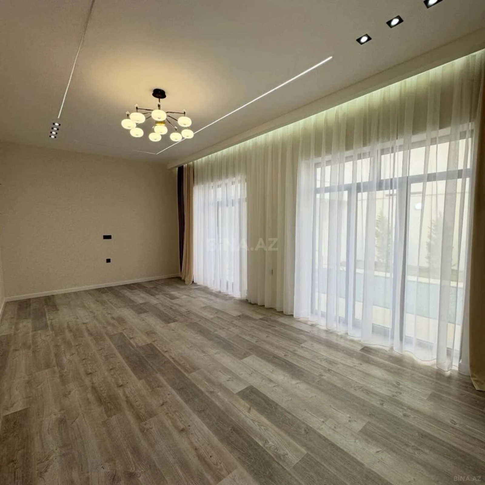 Satılır 4 otaqlı həyət evi 160 m²