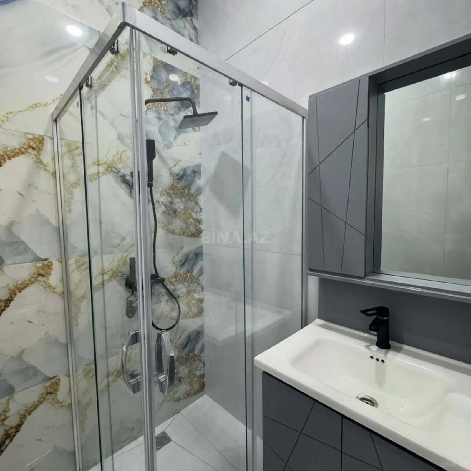 Satılır 4 otaqlı həyət evi 160 m²