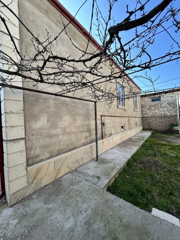 Satılır 4 otaqlı həyət evi 145 m²