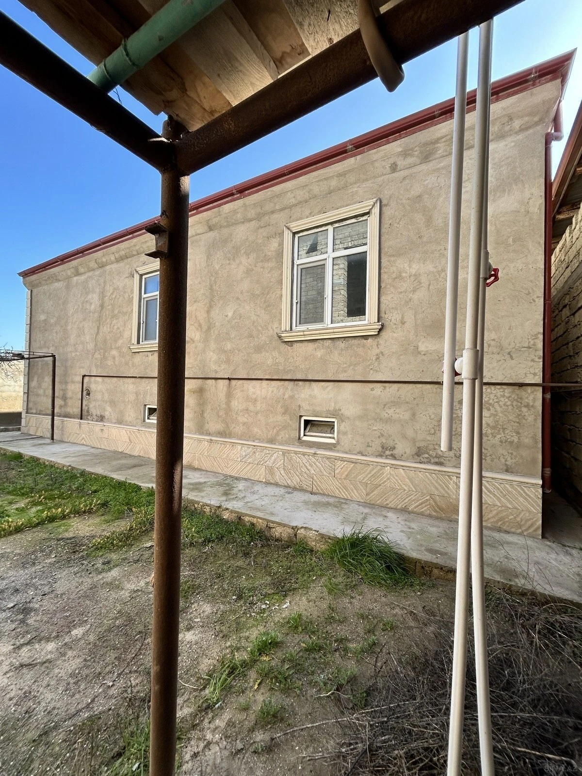 Satılır 4 otaqlı həyət evi 145 m²