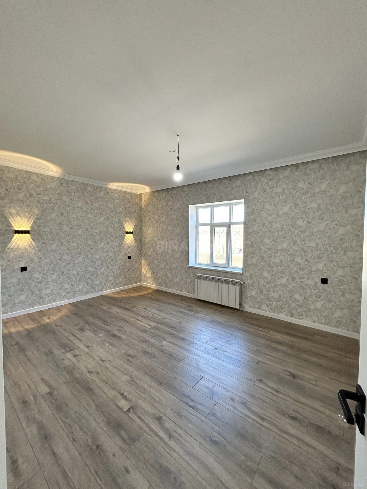 Satılır 4 otaqlı həyət evi 145 m²
