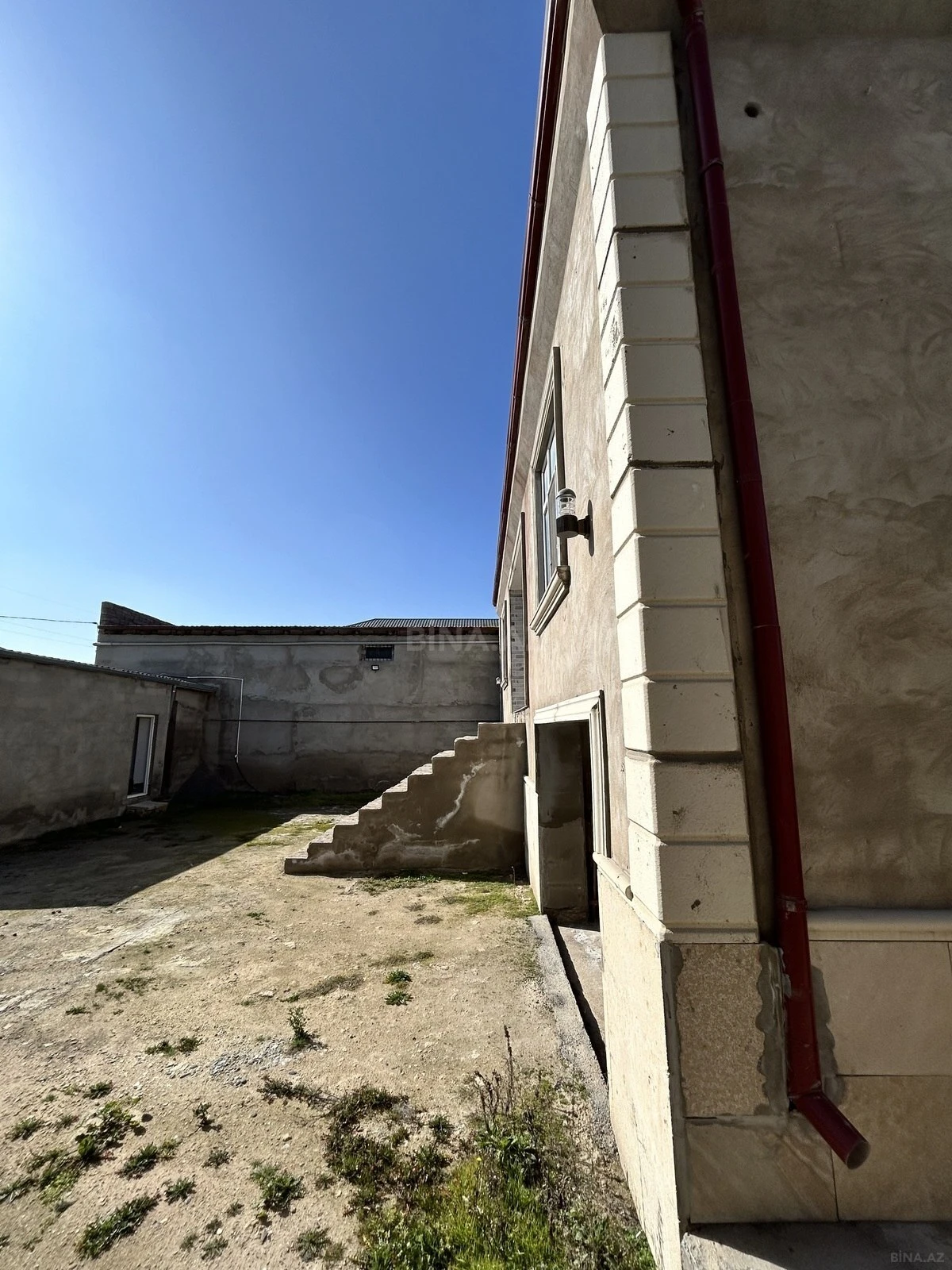 Satılır 4 otaqlı həyət evi 145 m²