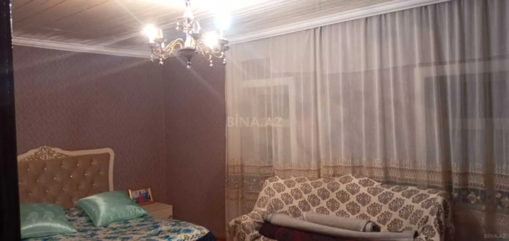 Satılır 5 otaqlı həyət evi 180 m²