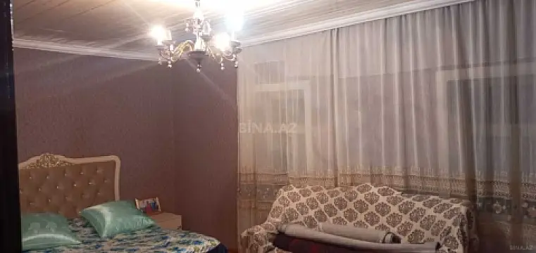 Satılır 5 otaqlı həyət evi 180 m²