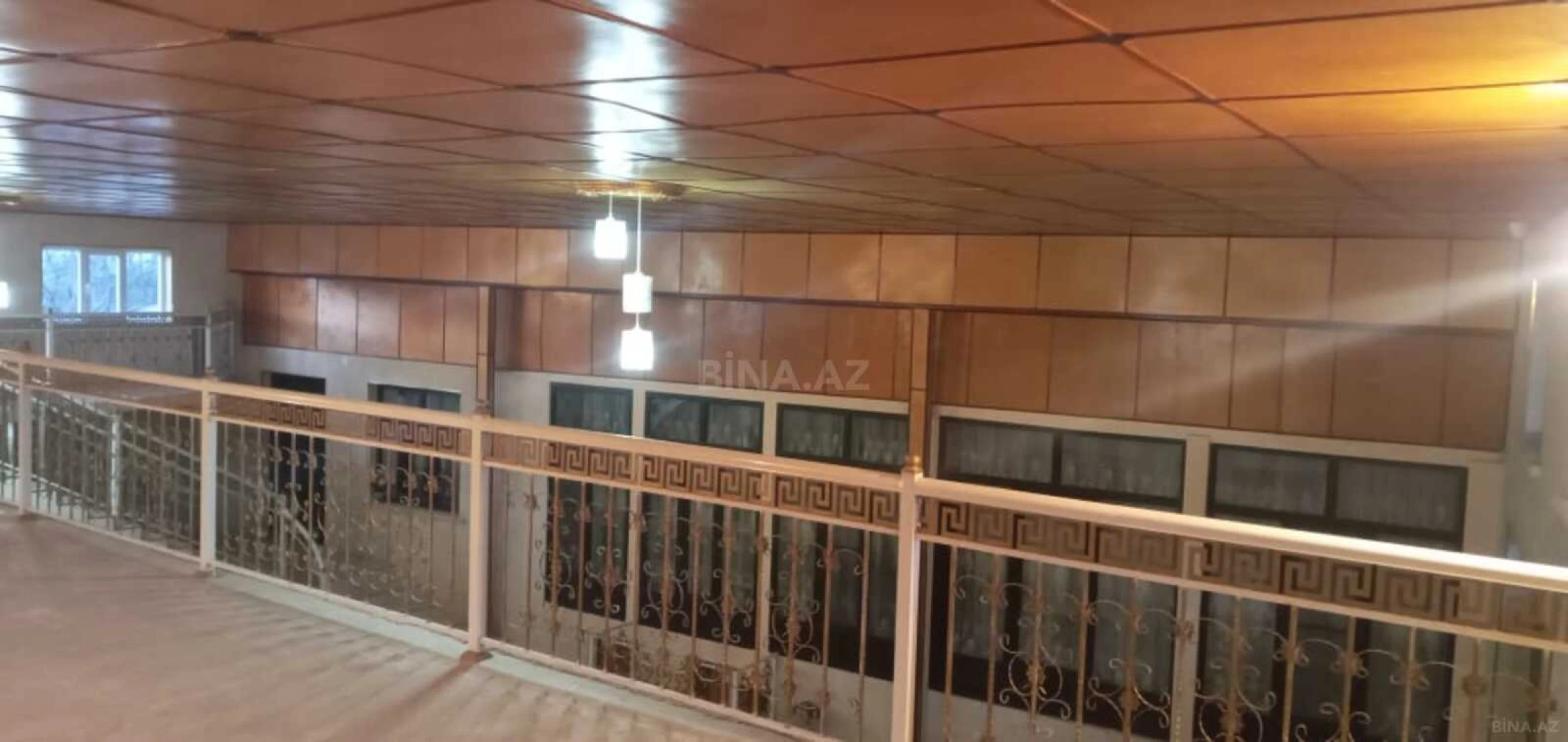 Satılır 5 otaqlı həyət evi 180 m²