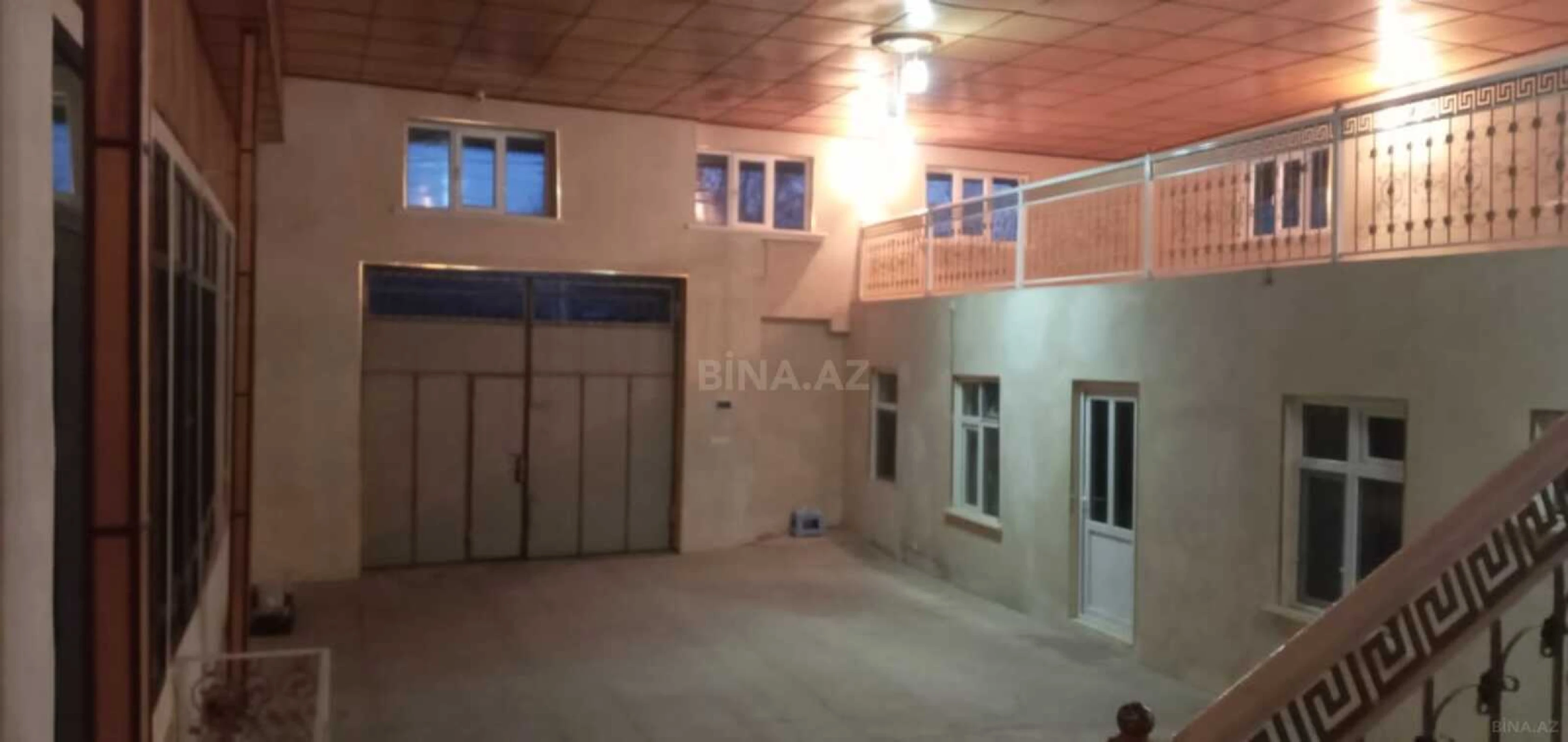 Satılır 5 otaqlı həyət evi 180 m²