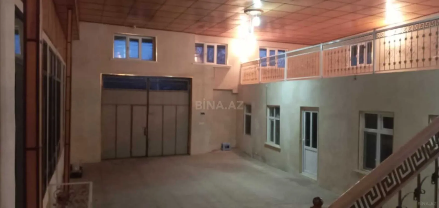Satılır 5 otaqlı həyət evi 180 m²