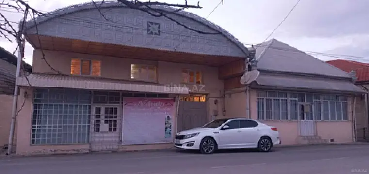 Satılır 5 otaqlı həyət evi 180 m²