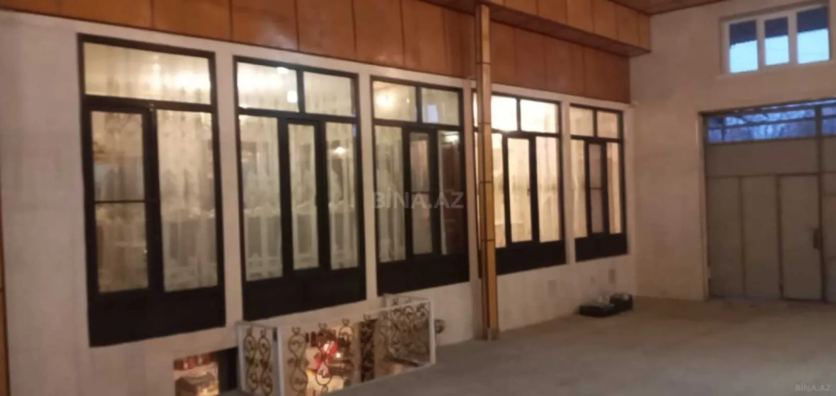 Satılır 5 otaqlı həyət evi 180 m²