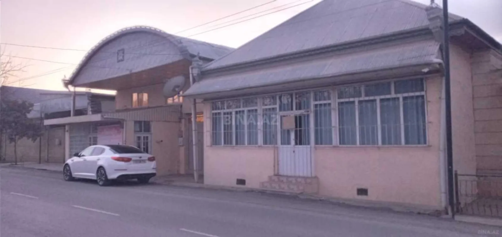 Satılır 5 otaqlı həyət evi 180 m²