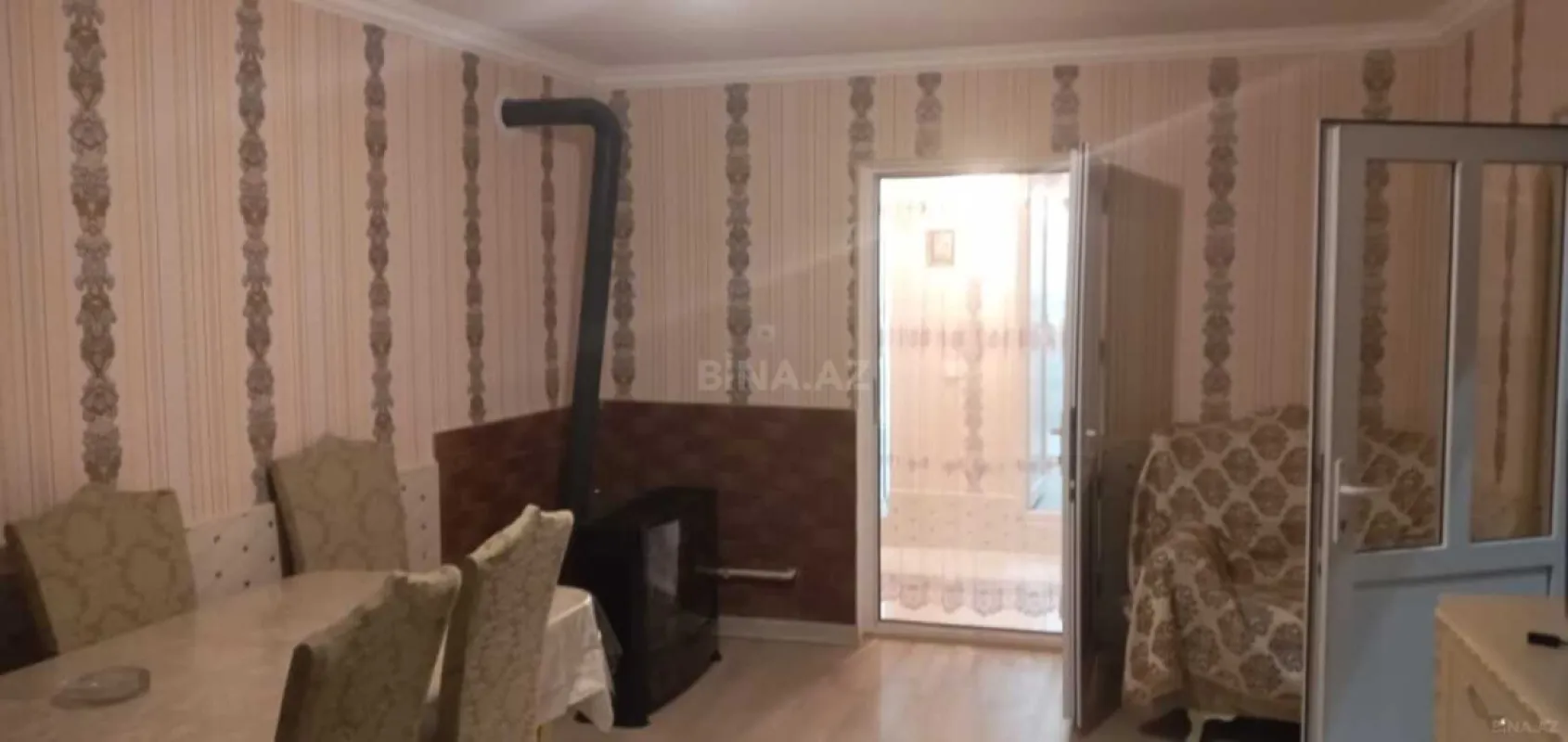 Satılır 5 otaqlı həyət evi 180 m²