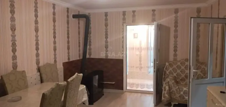 Satılır 5 otaqlı həyət evi 180 m²