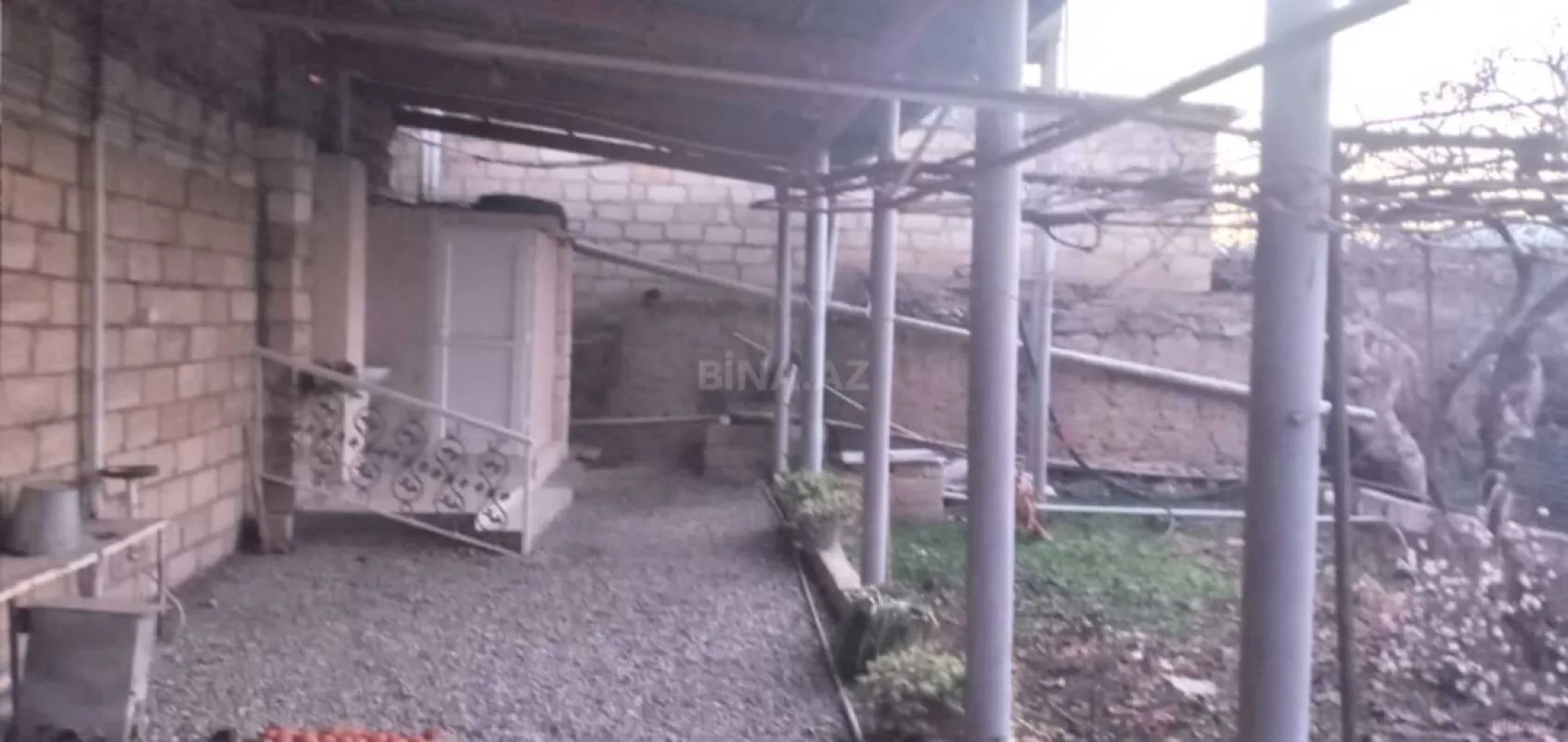 Satılır 5 otaqlı həyət evi 180 m²