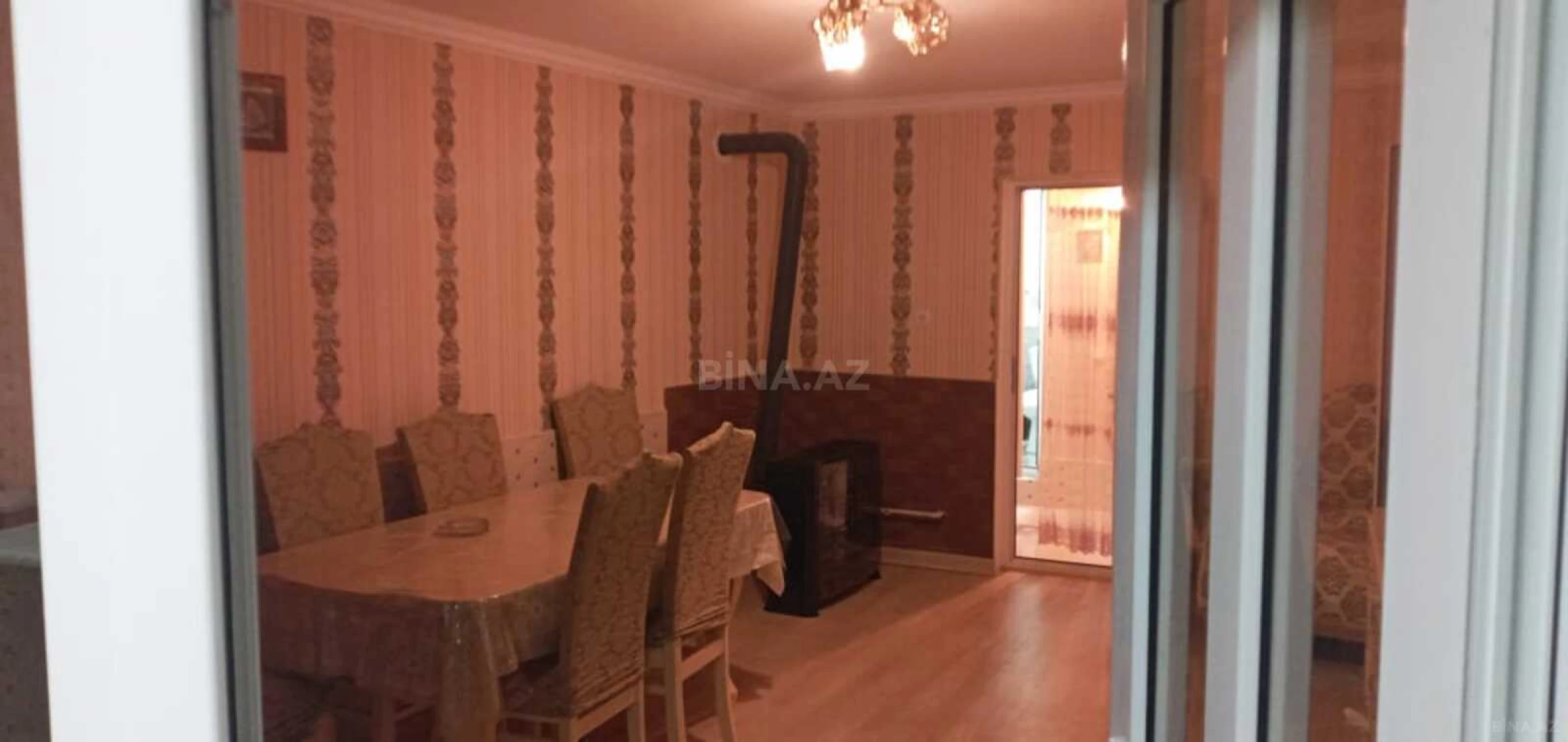 Satılır 5 otaqlı həyət evi 180 m²