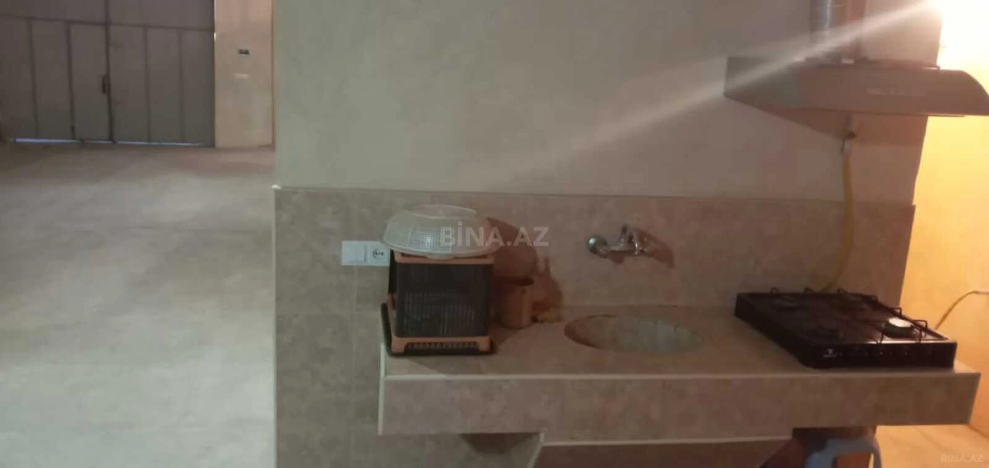 Satılır 5 otaqlı həyət evi 180 m²