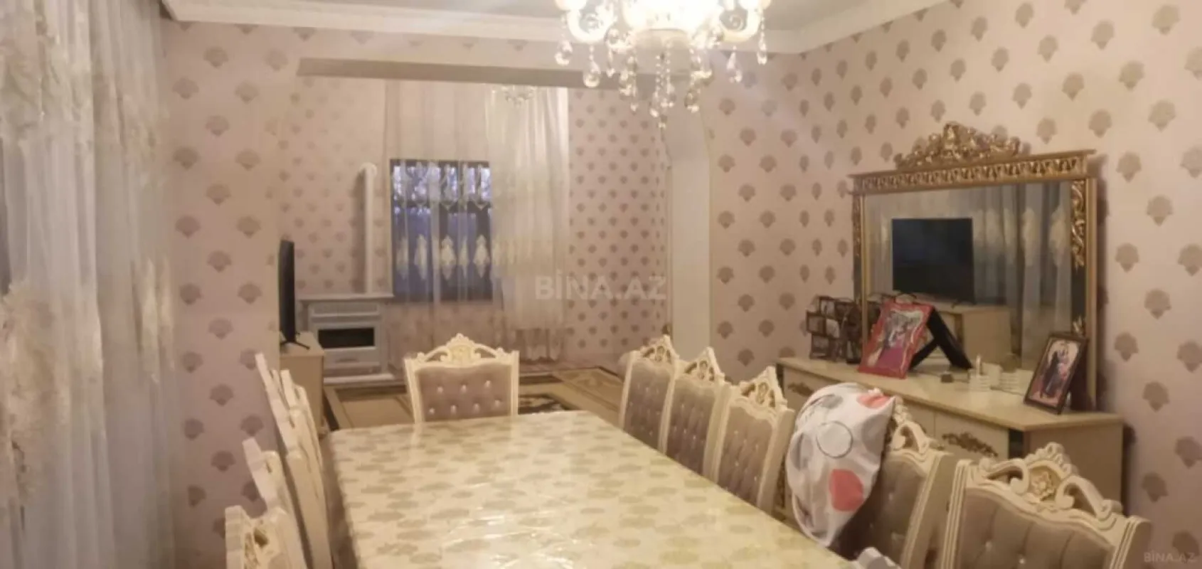 Satılır 5 otaqlı həyət evi 180 m²