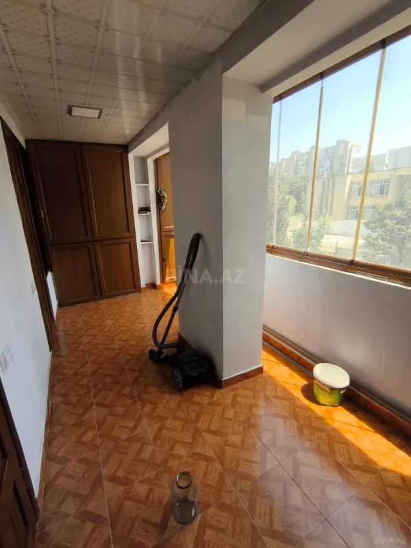 Kirayə verilir 4 otaqlı mənzil 110 m²