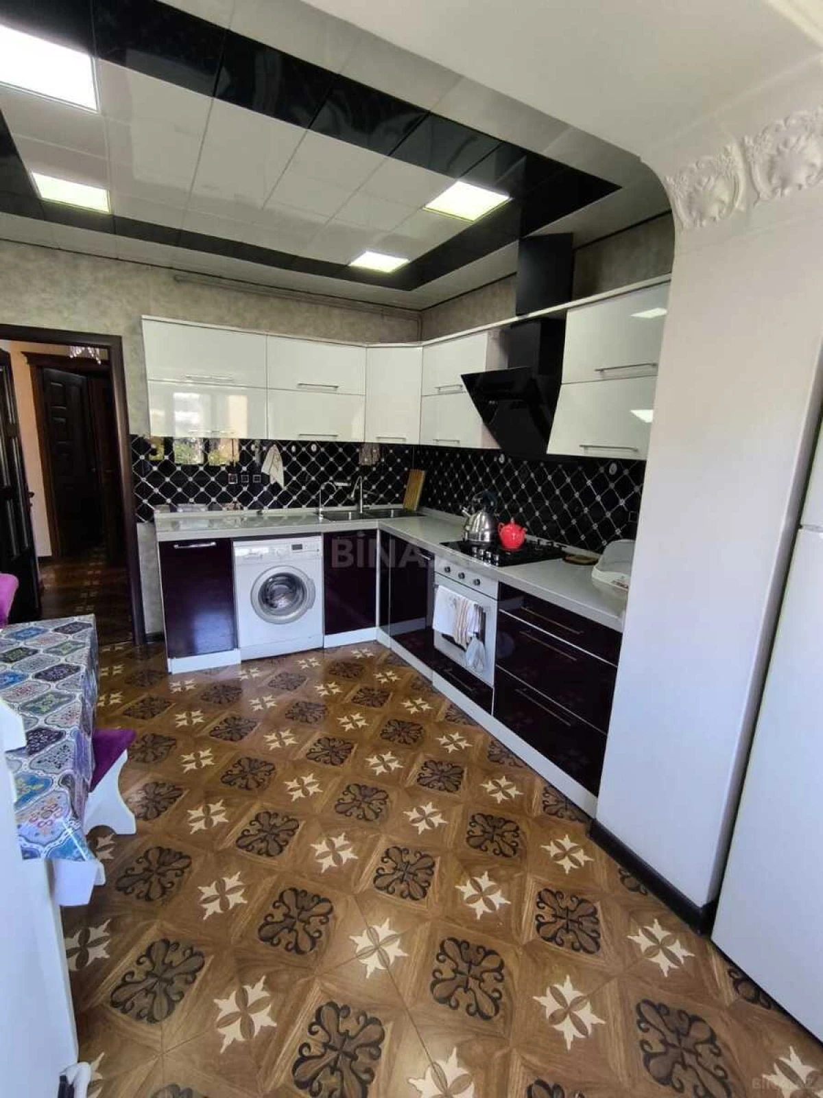 Kirayə verilir 4 otaqlı mənzil 110 m²