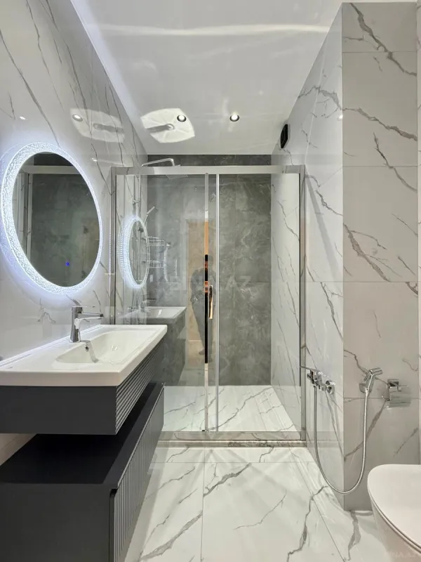 Satılır 2 otaqlı mənzil 65 m²