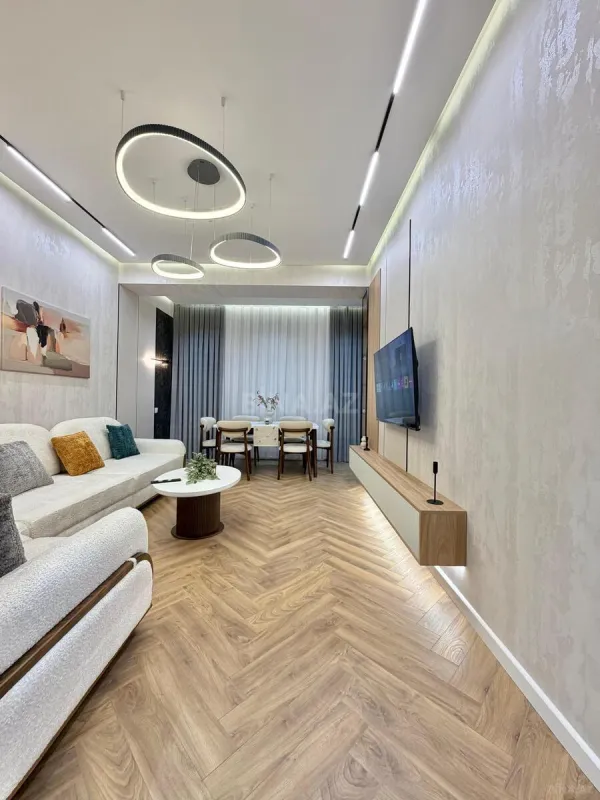 Satılır 2 otaqlı mənzil 65 m²