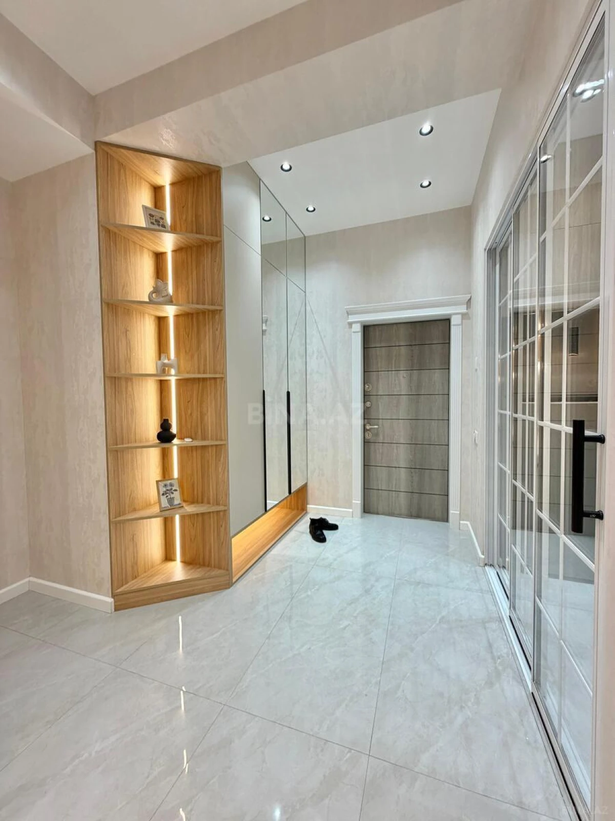 Satılır 2 otaqlı mənzil 65 m²