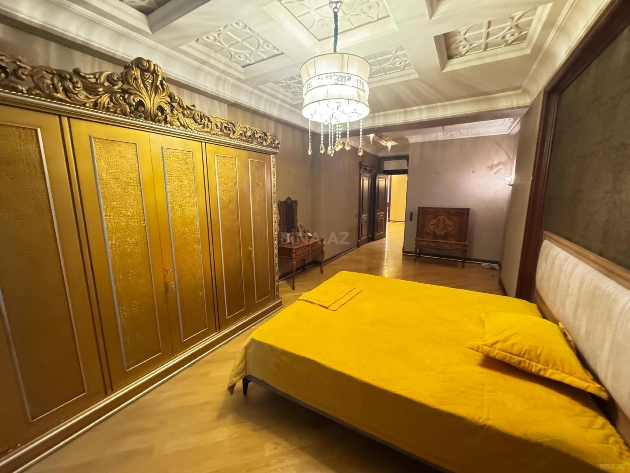 Kirayə verilir 3 otaqlı mənzil 220 m²