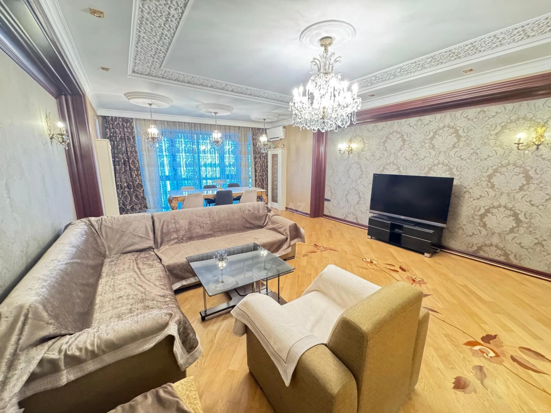 Kirayə verilir 3 otaqlı mənzil 220 m²