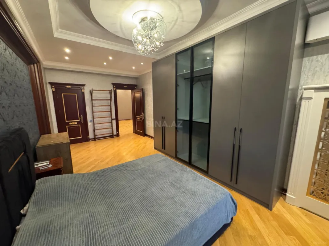 Kirayə verilir 3 otaqlı mənzil 220 m²