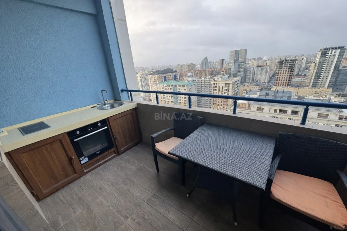 Kirayə verilir 3 otaqlı mənzil 220 m²