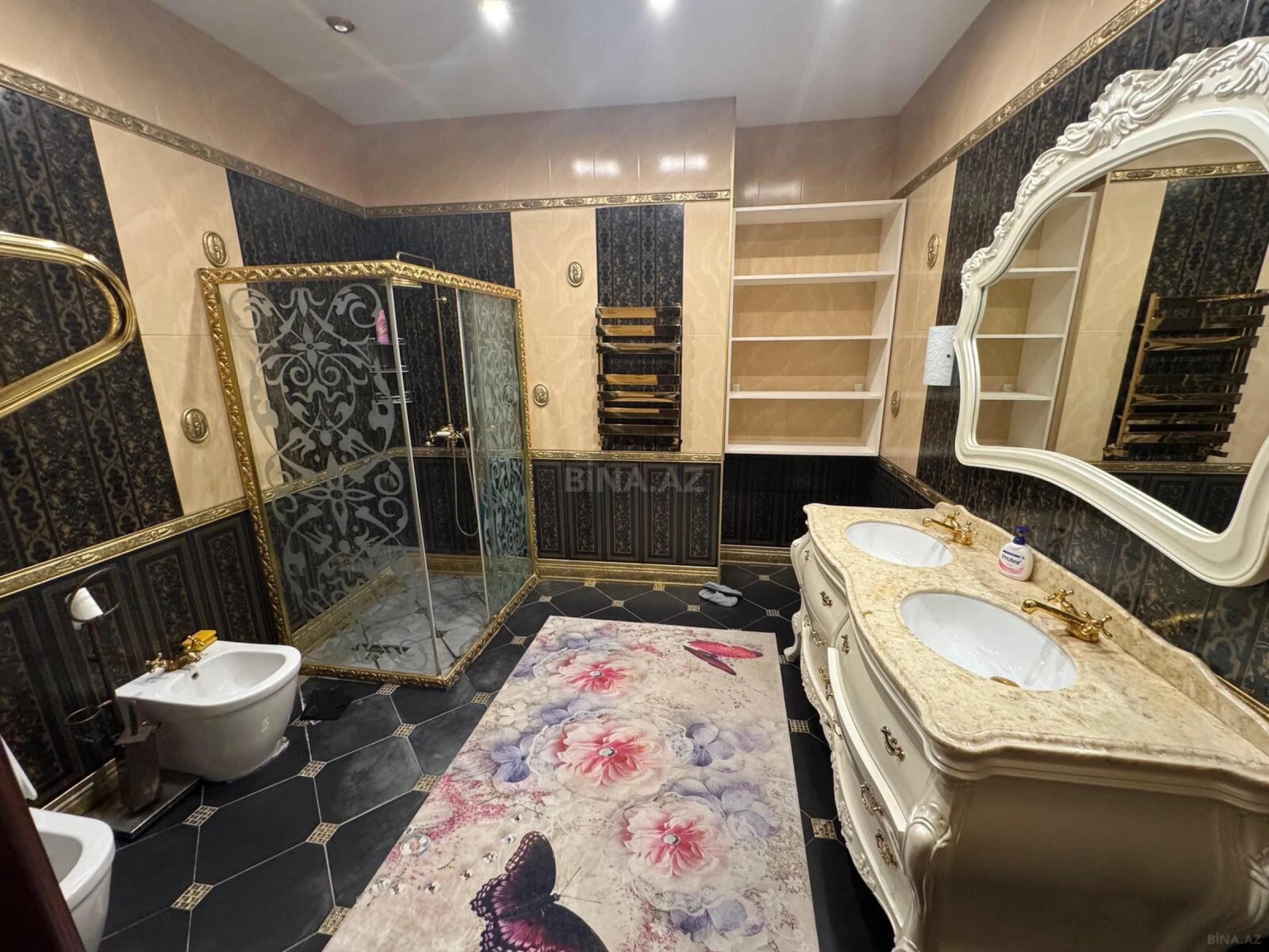 Kirayə verilir 3 otaqlı mənzil 220 m²