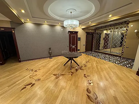 Kirayə verilir 3 otaqlı mənzil 220 m²