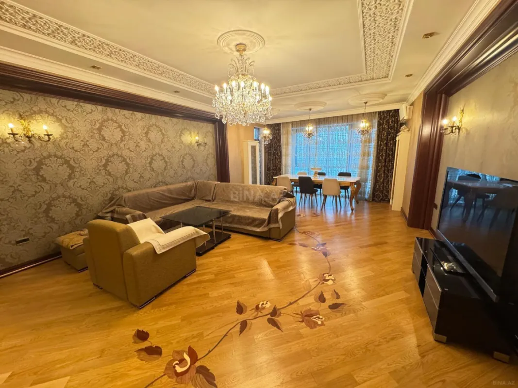Kirayə verilir 3 otaqlı mənzil 220 m²