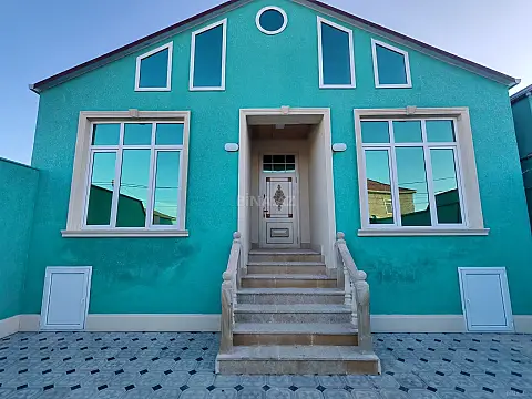 Satılır 4 otaqlı həyət evi 120 m² — Bakı 4 otaq 120.00 m²