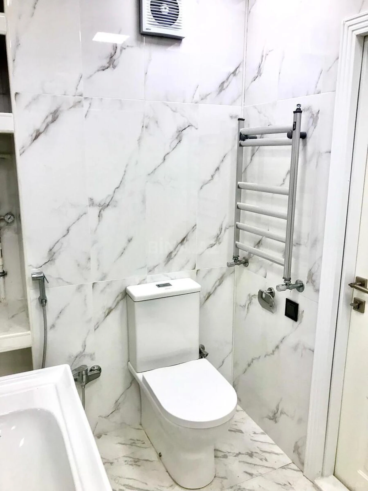 Kirayə verilir 3 otaqlı mənzil 100 m²