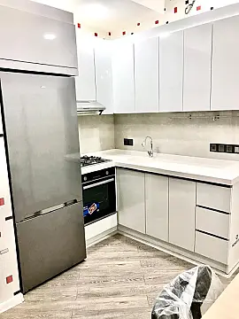 Kirayə verilir 3 otaqlı mənzil 100 m²