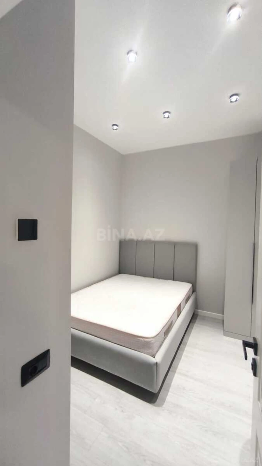 Satılır 3 otaqlı mənzil 91.9 m²