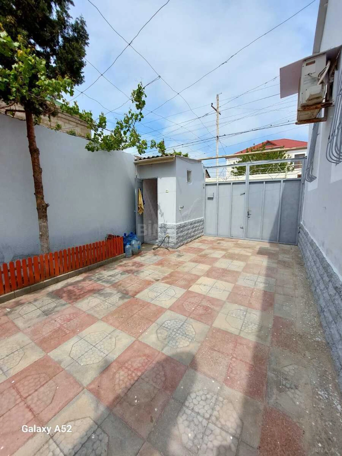 Satılır 4 otaqlı həyət evi 120 m²