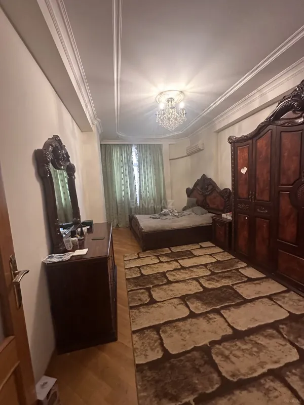Satılır 2 otaqlı mənzil 95 m²
