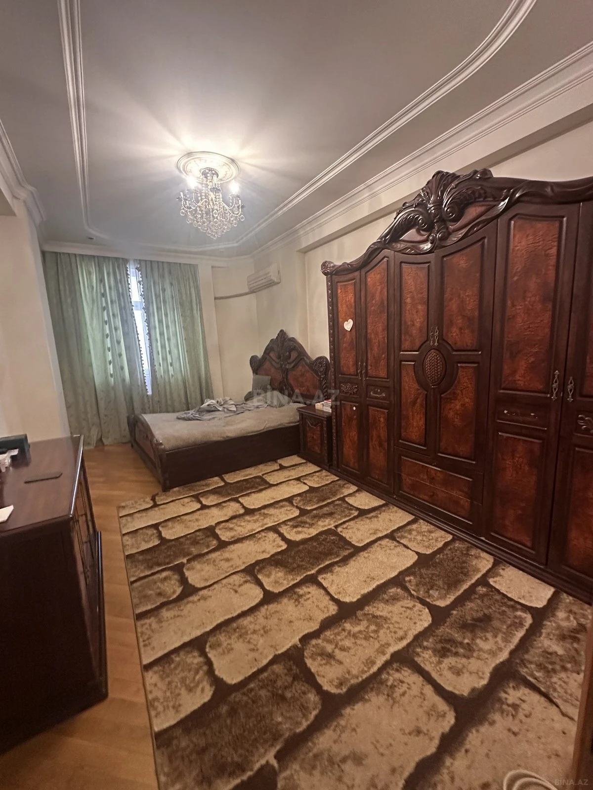 Satılır 2 otaqlı mənzil 95 m²