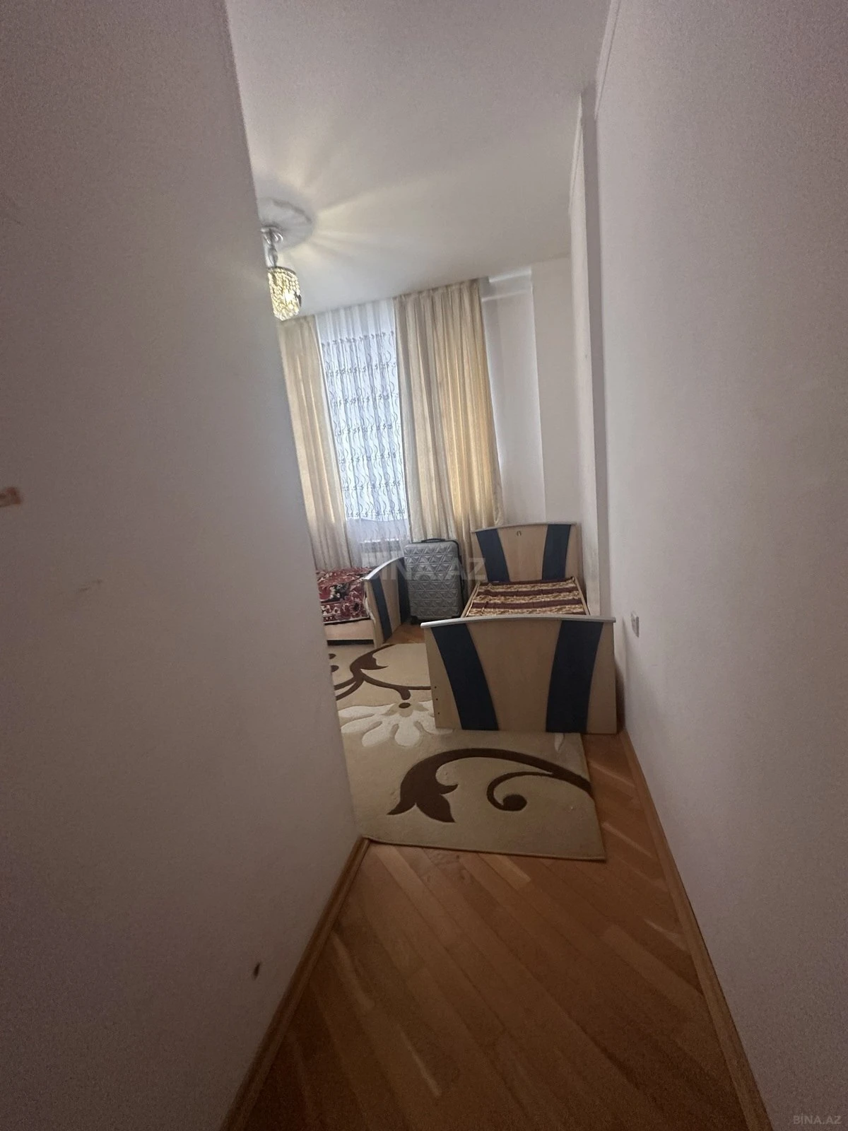 Satılır 2 otaqlı mənzil 95 m²