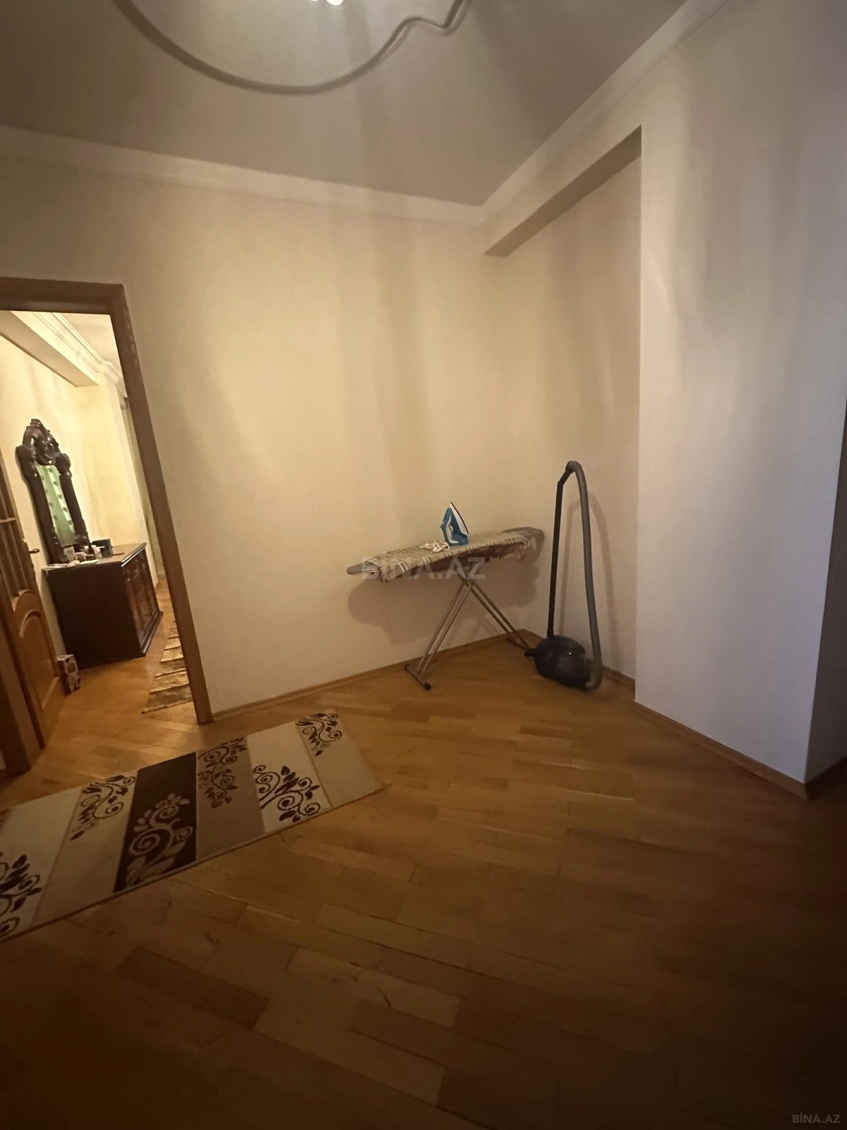 Satılır 2 otaqlı mənzil 95 m²